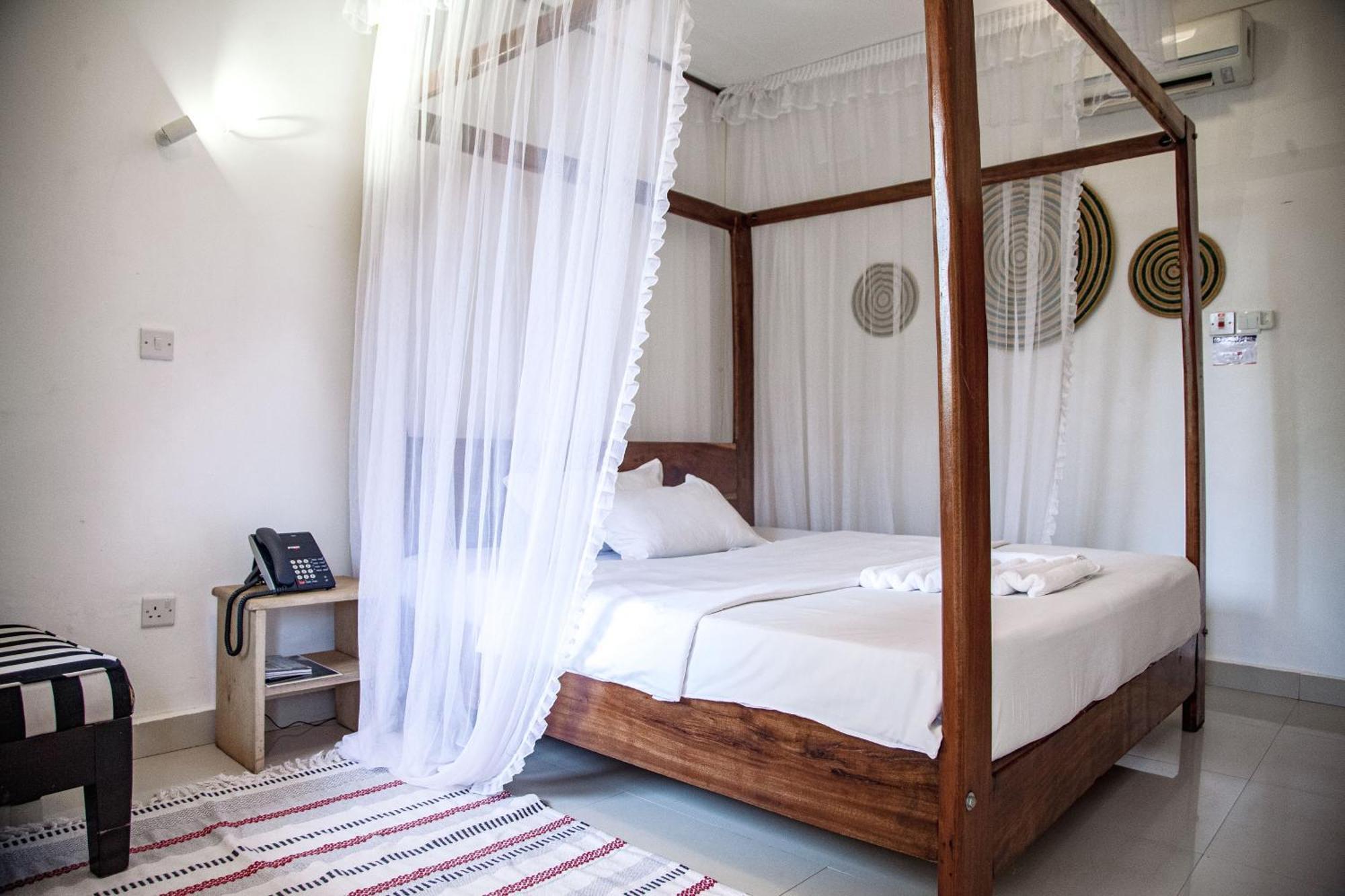 Explorers Hub Kampala Kültér fotó